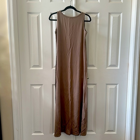 Beautiful Sequins Party Dress - Picture 2 of 4